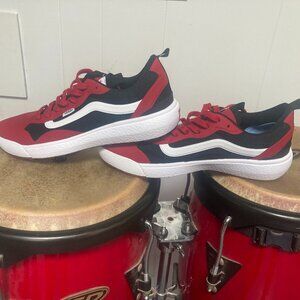 NWT Vans Ultrarange with Ultra Cush Insoles Red and Black Shoes Mens 9.5